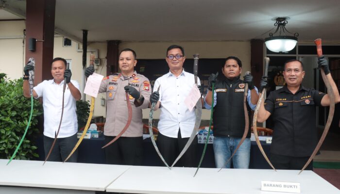 Polsek Metro Gambir Amankan Dua Remaja Bersenjata Tajam Saat Akan Tawuran