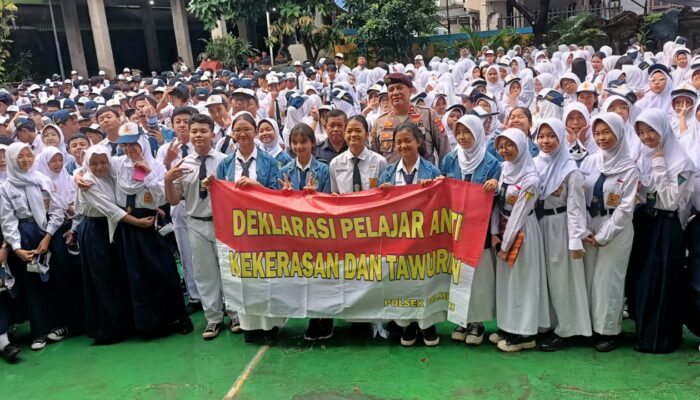 Ribuan Pelajar di Palmerah Deklarasikan Pelajar Anti Kekerasan dan Tawuran Serentak di 10 Sekolahan