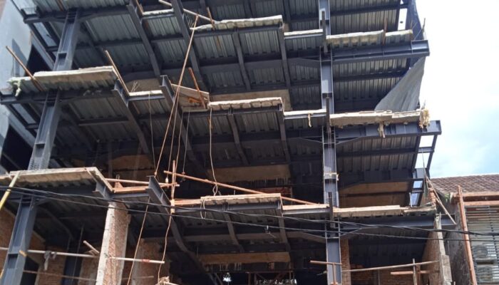 Diduga Bangunan Rumah Kost Menjulang Tinggi 7 Lantai Langgar Aturan Pergub, Perda dan PUPR