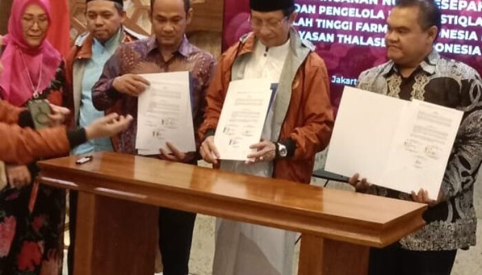 Menteri Agama RI Sekaligus Imam Besar Masjid Istiqlal Meresmikan Program Peduli Thalassemia Lewat Penandatanganan MOU