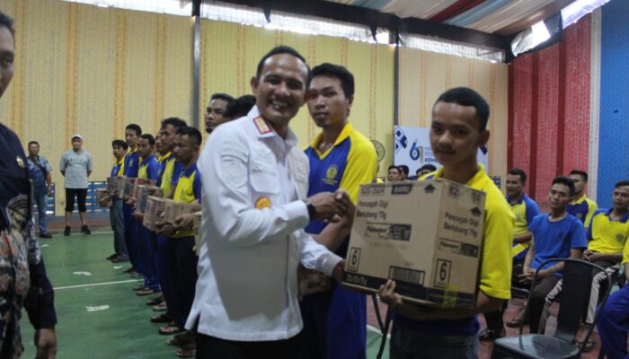 Lapas Narkotika Cirebon Bersama Vihara Hemadhiro Mettavati dan Parami Berbagi 1.300 Paket Alat Mandi untuk Warga Binaan