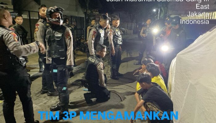 Patroli Perintis Polda Metro Jaya Tangkap 9 Pemuda Tawuran Bersenjata Tajam di Jakarta Timur