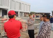 Sambut Hari Bhayangkara Ke-79 : Polres Metro Bekasi Peduli Tempat Ibadah, Salurkan 100 Sak Semen di Gereja Katolik Paroki Ibu Teresa Lippo Cikarang