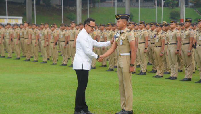 Pimpin Apel Manggala IPDN, Wamendagri Bima: Disiplin dan Konsistensi adalah Bekal Pemimpin Masa Depan