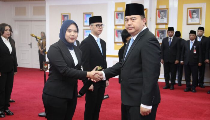Lantik 22 Pejabat Fungsional, Sekjen Kemendagri Tekankan Pentingnya Pemberdayaan Pegawai