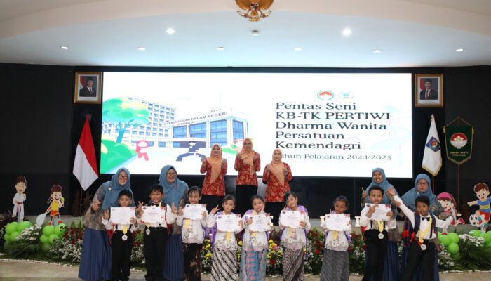 Apresiasi Kelulusan TK Pertiwi, Ketua DWP Kemendagri Sampaikan Terima Kasih kepada Tenaga Pendidik