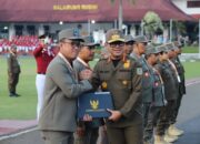 Gelaran Upacara dan Defile Gita Abdi Praja Tandai Ditutupnya Retret Kepala Daerah Gelombang II di Kampus IPDN Jatinangor