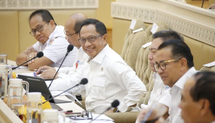 Optimalkan Potensi Ekonomi Daerah, Mendagri Tekankan Pentingnya Penguatan BUMD