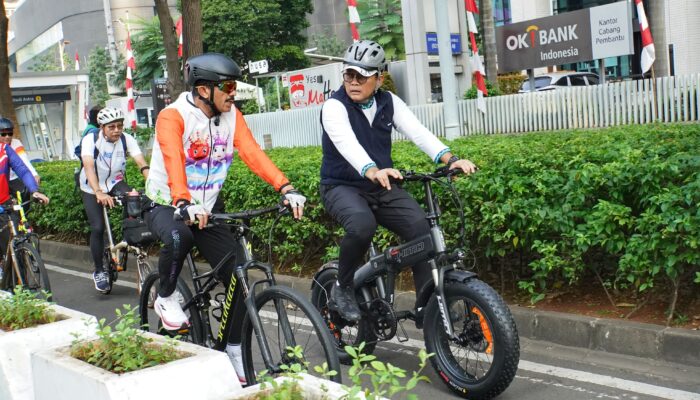 Gowes Bahagia, Wali Kota Jakpus Bersama Ketua DPRD Tinjau Taman 24 Jam