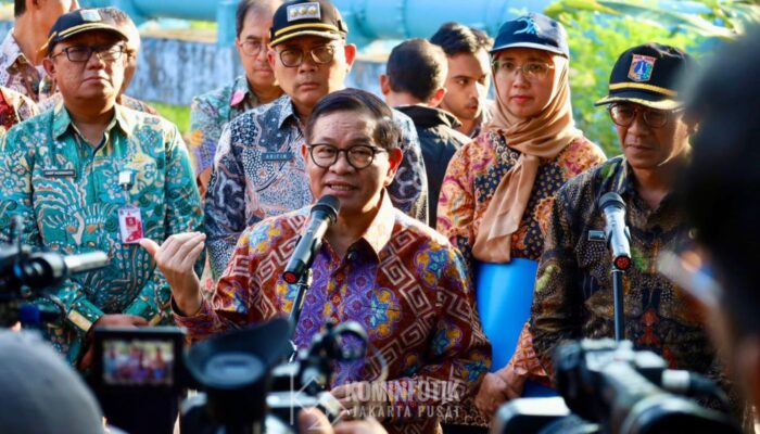 Wali Kota Jakpus Dampingi Gubernur Jakarta Susur Sungai Ciliwung