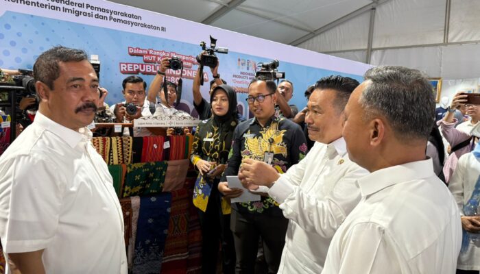 Kreativitas Warga Binaan Cipinang Bersinar di IPPAFest, Batik Lintas 5 Diborong Menteri Imipas
