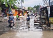 Banjir Tak Surut di Pakuwon: Saluran Air Tertutup Kios Liar, Pemkot Jakarta Barat Dinilai Tutup Mata