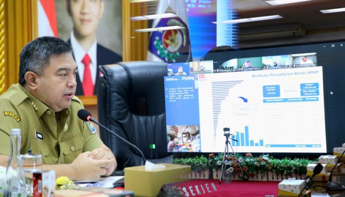 Dorong Stabilisasi Harga Beras, Sekjen Kemendagri Minta Pemda Dukung Perum Bulog Realisasikan Program SPHP