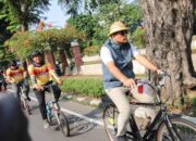 Sambil Gowes Sepeda, Wali Kota Jakpus Monitor Tiga Lokasi