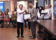 Hari Perumahan Nasional 2025: Mendagri Raih Penghargaan atas Dukungan Program Perumahan Rakyat