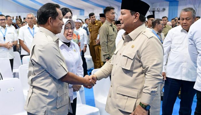 Mendagri Tito Hadiri Akad Massal 26 Ribu KPR FLPP dan Serah Terima Kunci Rumah bagi Masyarakat Berpenghasilan Rendah