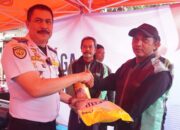 Harhubnas Kater Bus Kalideres Bagi Bagi Beras Gratis