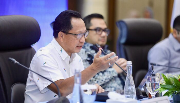 Mendagri Ingatkan Pemda Jaga Kamtibmas dan Susun Strategi Tingkatkan Pertumbuhan Ekonomi