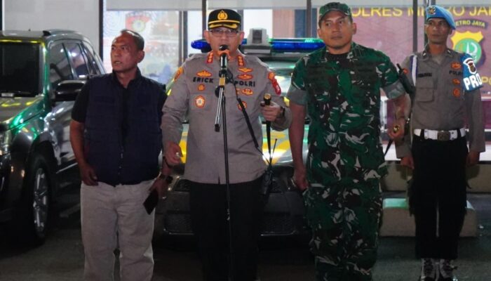 Polres Metro Jakarta Utara Bersama TNi dan Ormas Lakukan Patroli Sekala Besar Antisipasi Massa yang Anarkis