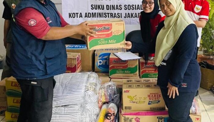Respon Cepat Pemkot Jakbar Melalui Sudinsos Bantu Makanan Siap Saji 1500 Box