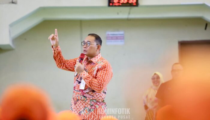 Wali Kota Jakpus Ingatkan PPSU se-Tanah Abang untuk Disiplin, Semangat, dan Ikhlas dalam Bekerja