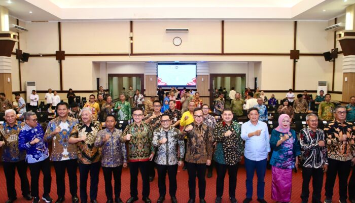 Wamendagri Bima Arya Dorong Pemda Kreatif Tingkatkan PAD Tanpa Memberatkan Masyarakat