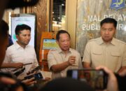 Pastikan Pelayanan Berjalan Optimal, Mendagri dan Menteri PKP Tinjau MPP Kota Surabaya