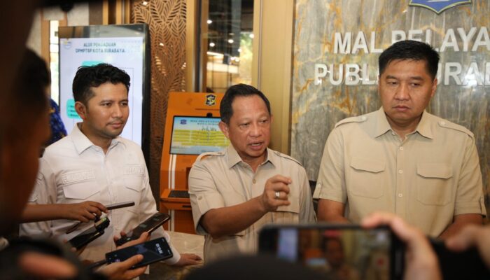 Pastikan Pelayanan Berjalan Optimal, Mendagri dan Menteri PKP Tinjau MPP Kota Surabaya