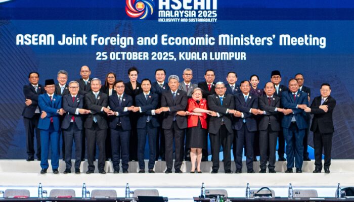 Pertemuan Menteri Luar Negeri dan Ekonomi ASEAN: Mendag Busan Dorong Koordinasi Lintas Pilar Hadapi Tantangan Global