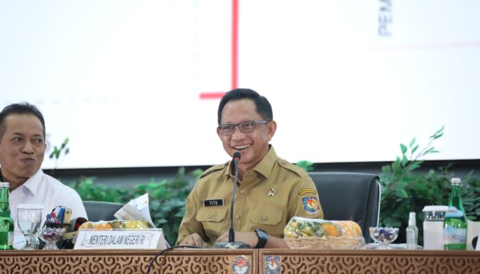 Wujudkan Ekonomi Kerakyatan, Mendagri Pacu Pemda Dukung Program Kopdeskel Merah Putih