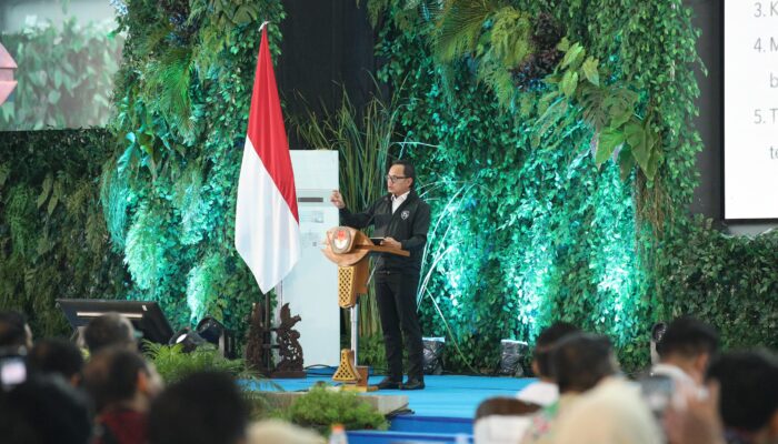 Tutup Rakor Sekda dan Kepala Bappeda, Wamendagri Bima Ingatkan Dukungan Program Prioritas Kopdeskel