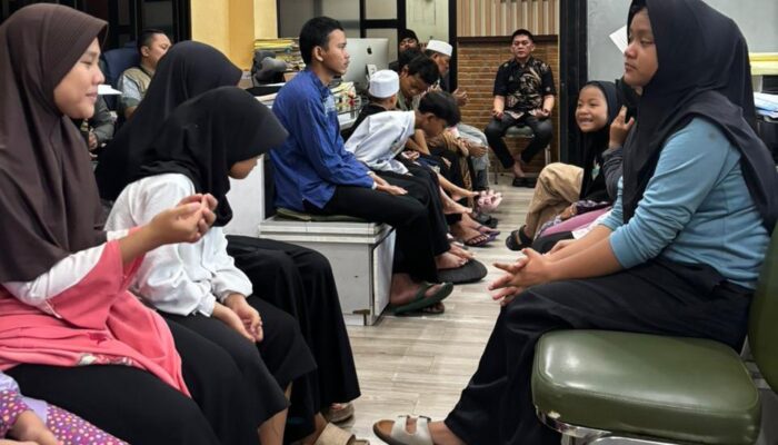 Satreskrim Polres Metro Jakpus Gelar Pengajian dan Santunan Anak Yatim
