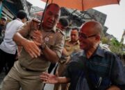 Walkot Jakbar Minta Seluruh  SKPD Membantu Warga Terdampak Kebakaran Gg Langgar Tangki