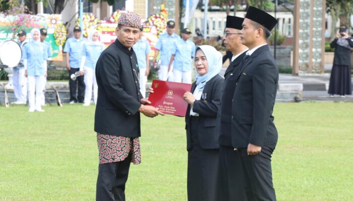 Peringati HUT Ke-24 Kota Tasikmalaya, Wamendagri Wiyagus Minta Kembangkan Potensi Ekonomi Kreatif dan Budaya Lokal