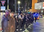 Sapa Warga di Bundaran HI, Polisi Patroli Malam Ciptakan Rasa Aman