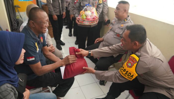 Brimob Polda Metro Jaya Laksanakan Anjangsana Anggota Sakit Menahun Sambut HUT ke-80 Korps Brimob Polri