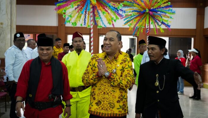 Wali Kota Uus: Tekankan Sinergitas dan Kolaborasi dengan Pemkot Jakbar saat Pelantikan Prakarsa Warga Jakarta Barat