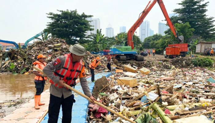 Brimob Polda Metro Jaya: Siaga, Peduli, dan Hadir untuk Masyarakat