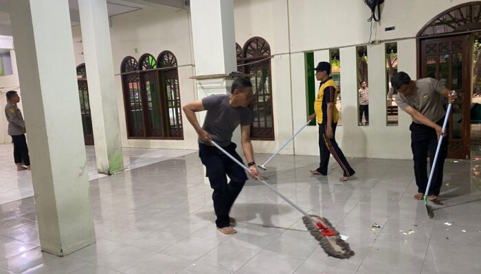 Polres Metro Jakarta Utara Gelar Aksi Peduli Pasca Ledakan di SMA Negeri 72 Kelapa Gading