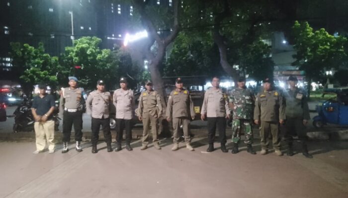 Patroli Tiga Pilar Sisir Kawasan Kemayoran hingga Tengah Malam, Antisipasi Tawuran dan Balap Liar