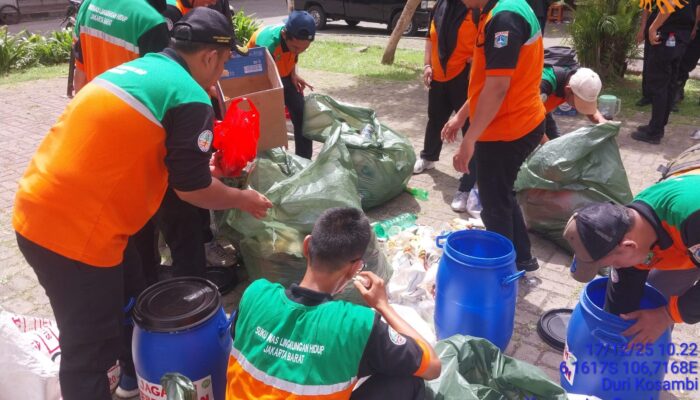 Tindak Lanjut Pergub No. 77 Tahun 2020,Sudin LH Jakbar Gerebeg Pilah Sampah