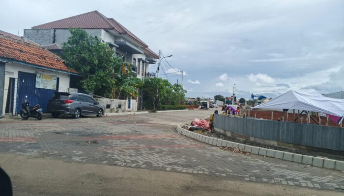 Warga Meruya Selatan Mempertanyakan Aset Pemda: Jalan yang Dirubah Oleh Pengembang Kok Bisa?