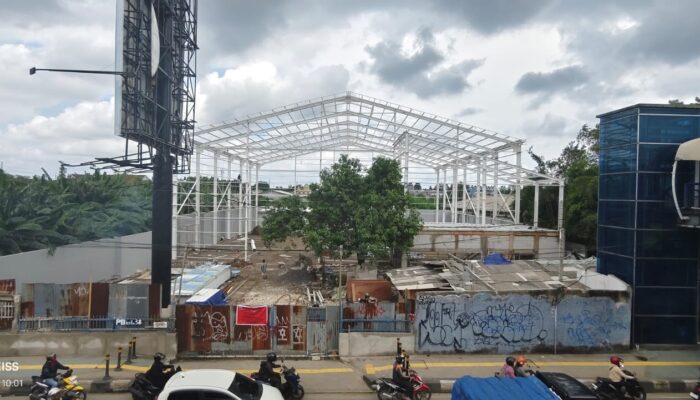 Bangunan Tanpa PBG di Cengkareng Sudah Disegel Masih Terlihat Dikerjakan, Kangkangi Aturan Perda