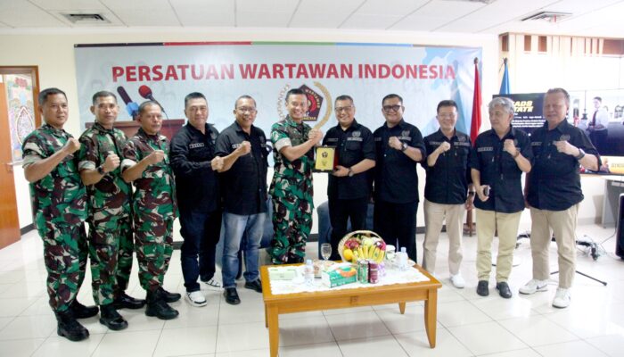 Kunjungi PWI Jaya, Kapendam Jaya ajak pers menghadirkan informasi konstruktif