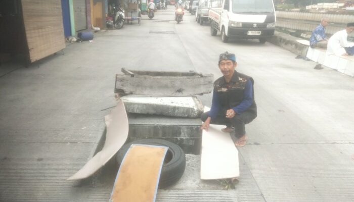 Soal Lubang Bak Kontrol Air Bawah Di Jalan Inspeksi, Pemkot Jakbar Diminta Jangan Tuli Tanggapi Aspirasi Warga