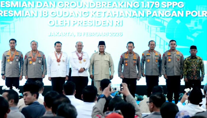 Presiden Prabowo Anugerahkan Bintang Jasa dan SATYALANCANA WIRA KARYA Kepada Penggerak MBG dan Rantai Pasok SPPG POLRI