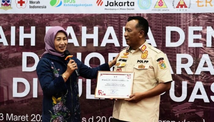 Lebih dari 8.000 Pendonor, Aksi Donor Darah Ramadan Jakbar Cetak Rekor MURI