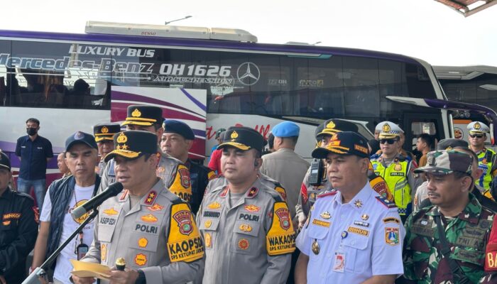 Kapolda Metro Jaya Cek Terminal Pulogebang, 6.812 Personel Disiagakan Amankan Lebaran