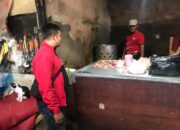 Antisipasi Harga Kebutuhan Pokok Menjelang Hari Raya Idul Fitri Satgas Saber Polres Metro Jakarta Pusat turun ke pasar