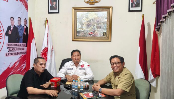 Pertemuan Hangat PERADIN dan PWI Jakbar, Bahas Program Bersama untuk Publik